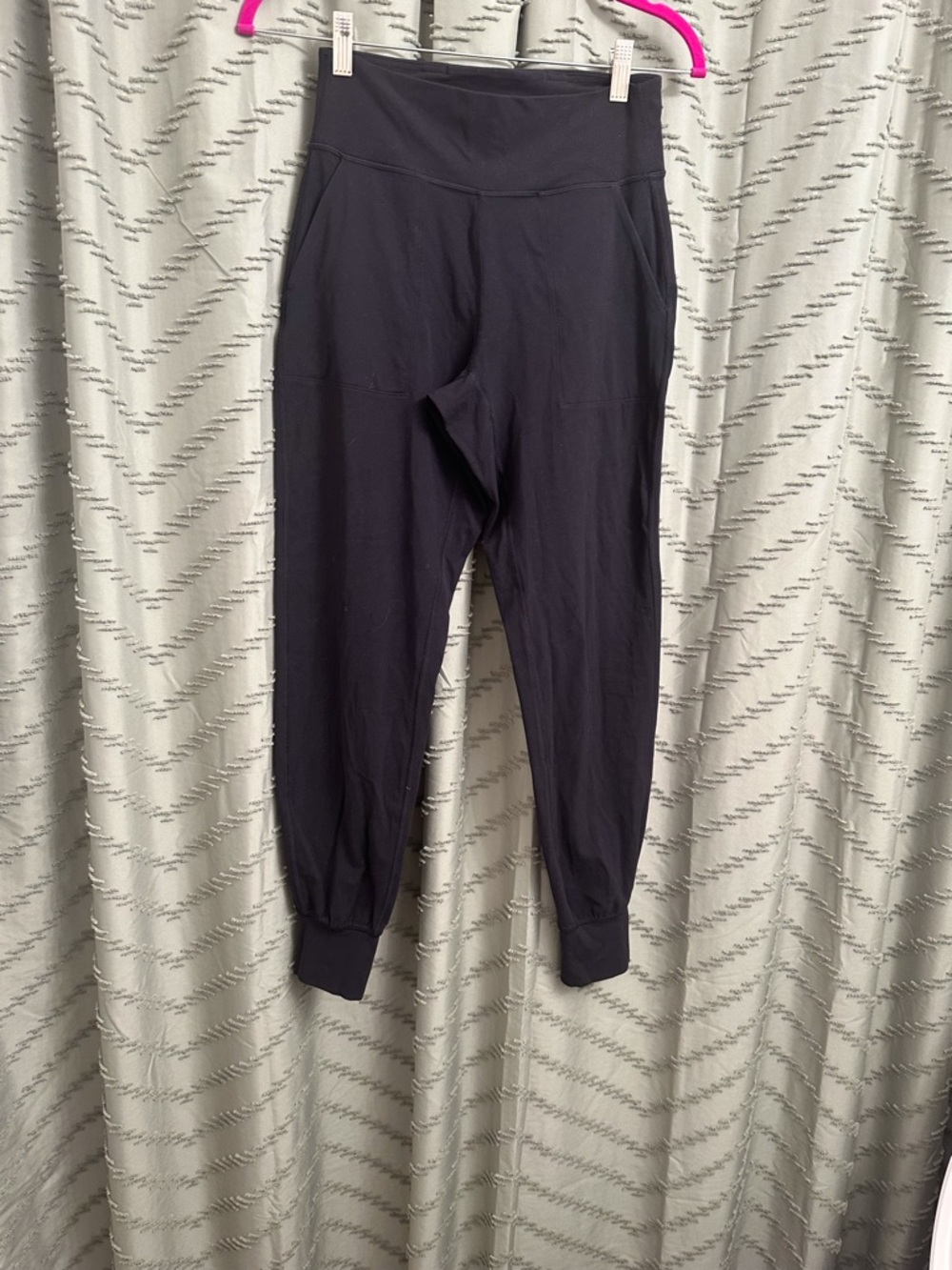 Lululemon Align HR Joggers pants size 6 
Black color